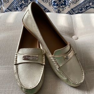 Coach gold leather loafers Size 7.5